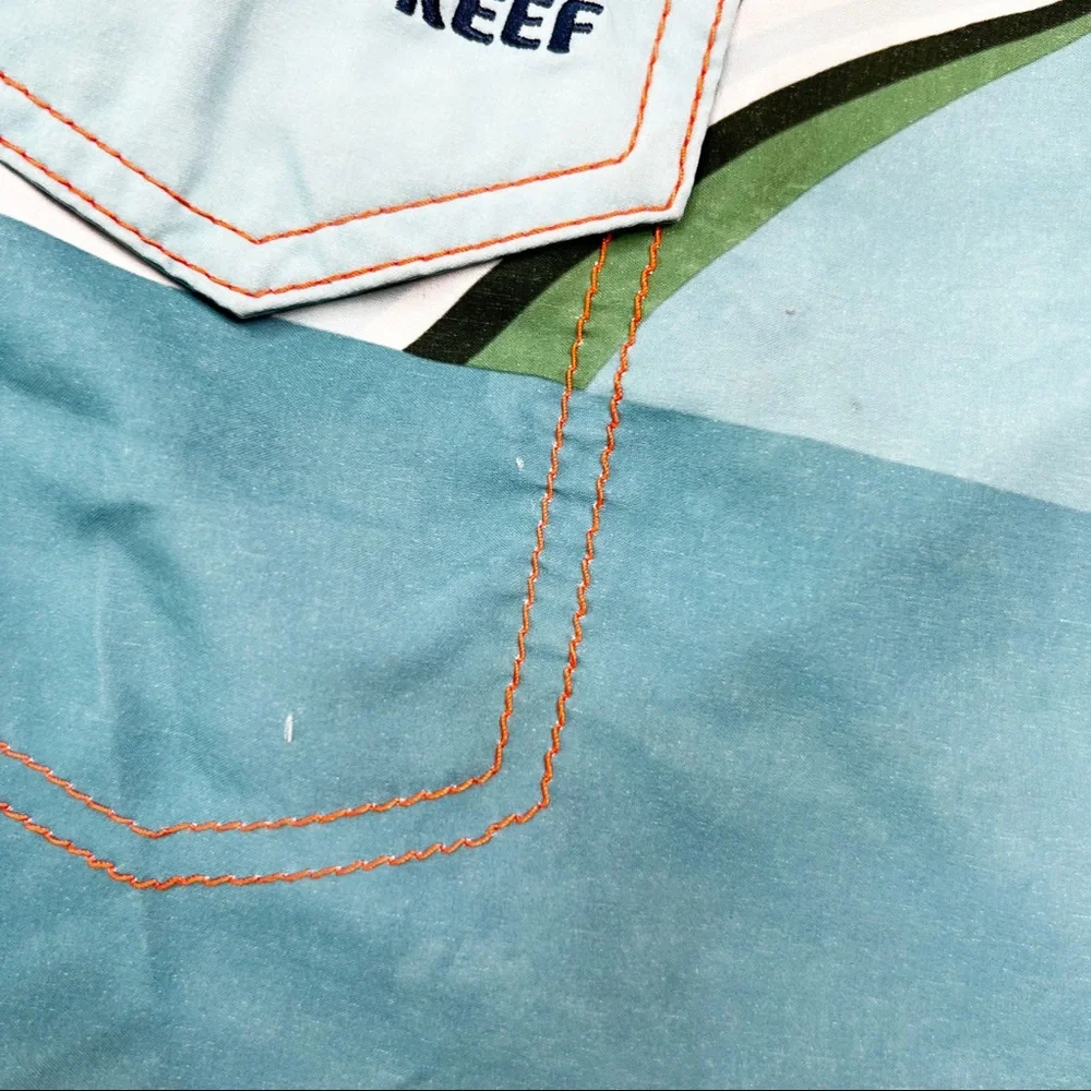 Reef Multicolor Color Block 11” Board Shorts Size 32 - Picture 12 of 14